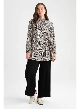 Woman Wide Leg Woven Trousers 