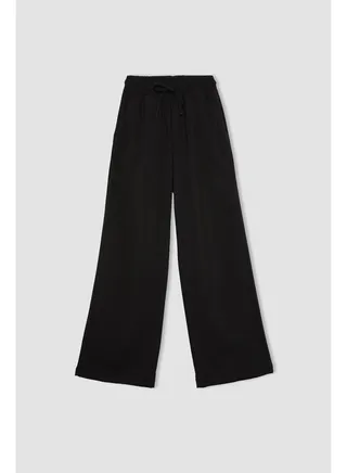 Woman Wide Leg Woven Trousers 