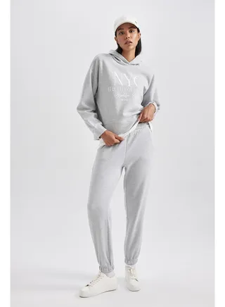 Woman Jogger Fit Knitted Trousers 