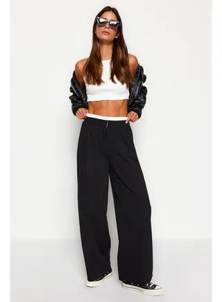 Black Wide Leg Boxer Trousers with Belt Detail TWOAW24PL00360 