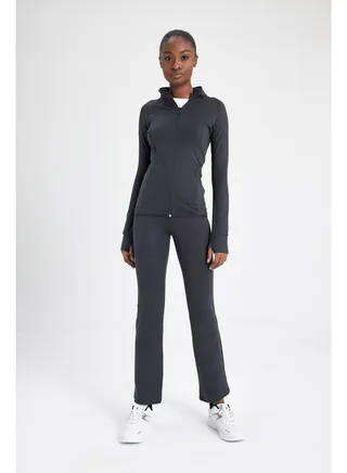 Woman Flare Fit Knitted Trousers 