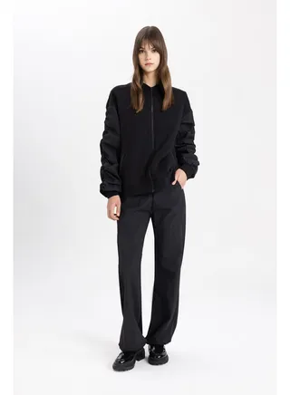 Woman Jogger Fit Knitted Trousers 