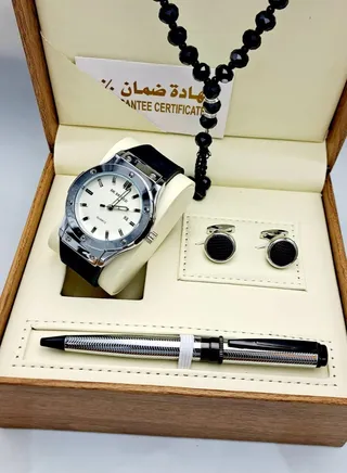 A complete classic set for men containing 5 pieces 