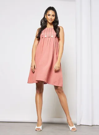Sleeveless Midi Dress With Embroidery Details Pink 