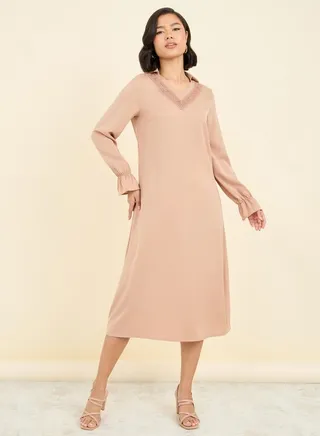 Lace Detail Collared Shift Midi Dress 