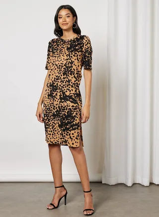 All-Over Print T-Shirt Dress Brown 