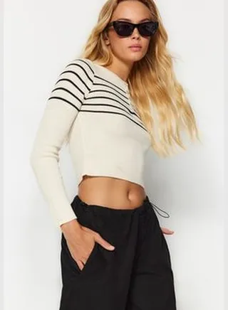 Stone Crop Striped Knitwear Sweater TWOAW24KZ01201