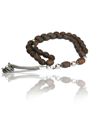 A luxury brand of first-class African wood, characterized by unique natural details and colors, as its grains are round 