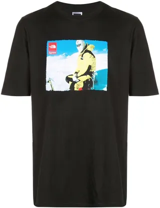 x The North Face T-shirt
