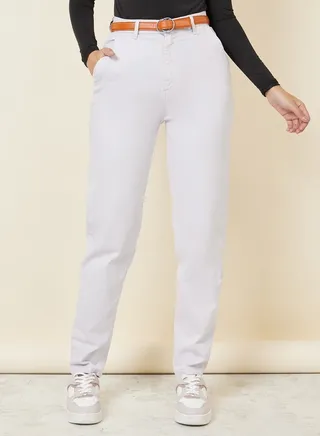 Solid Mom Fit Jeans with Belt 