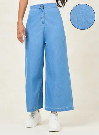 Lightweight Wide Leg Jeans with Button-Zip Closure 