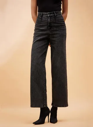 High Rise Front Dart Jeans with Back Pockets 