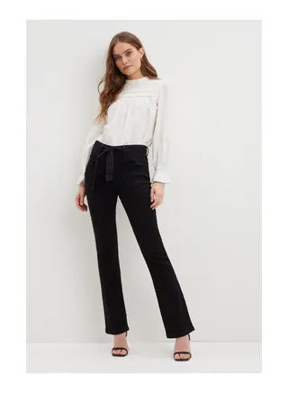 Slim Belted Flared Jeans 