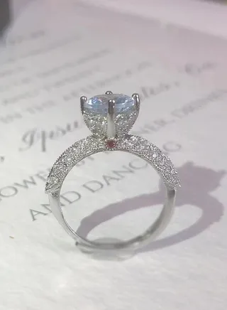 18-Karat Platinum Sparkly Diamond Ring Adjustable Wedding Ring 