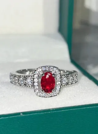 3 Carat Red Corundum Women's Vintage Ring Luxury Banquet Ring 