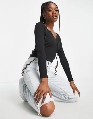 Brave Soul jane notch neck long sleeve top in black