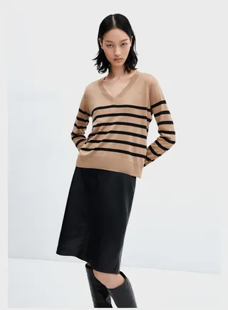 V-Neck Cardigan 