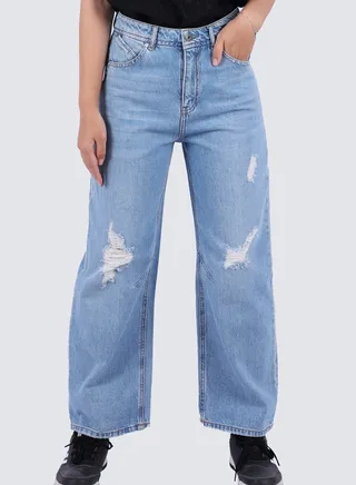 Women’s Baggy Ripped Denim Jeans in  Blue 