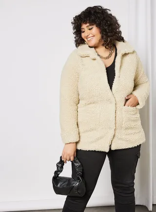Curvy Sherpa Jacket Beige 