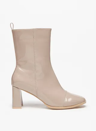 Women Solid Boots with Block Heels and Zip Closure 