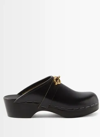 Le Maillon Chain-embellished Leather Clogs