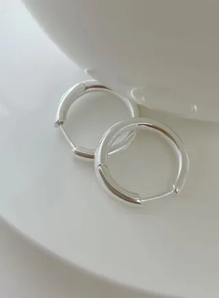 Ambers 925 Sterling Silver Earrings Simple Circle Ear Buckle Lightweight Fashion Earrings For Women Minimalist Style Design 