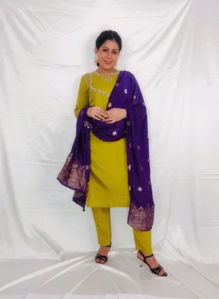 PRIYA’S PANACHE Beautiful Silk Kurti Pant Suit Set with Muslin Dupatta for Women 