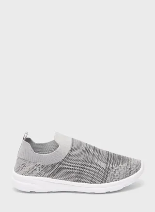 Youth Low Top Slip On Sneakers 