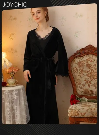 2-piece Sweet Female Suspender Nightgown with Sleep Robe Autumn and Winter Velvet Fabric Skin-friendly Loungewear for Women Black 