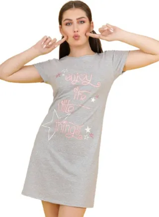 Elegant loose fitting short sleeved cotton night gown with a pattern 
