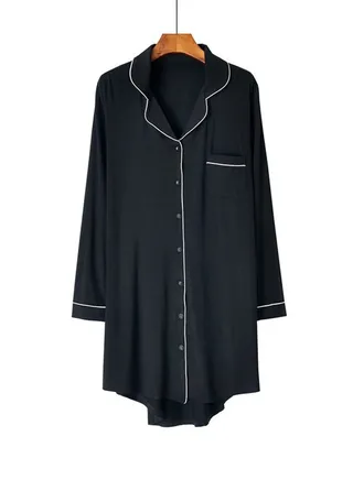 Comfortable long-sleeved button-up nightshirt 