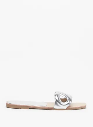 One Strap Flip Flops 