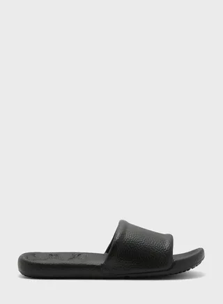 One Stap Slides With Quilt Detail 