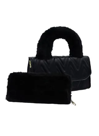 Stylist Hand Bag With Fur Handle 