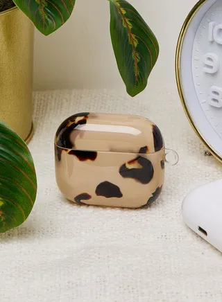 Ivory Tort Airpods 3 Case