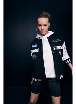 Woman Oversize Fit College Neck Knitted Bomber 