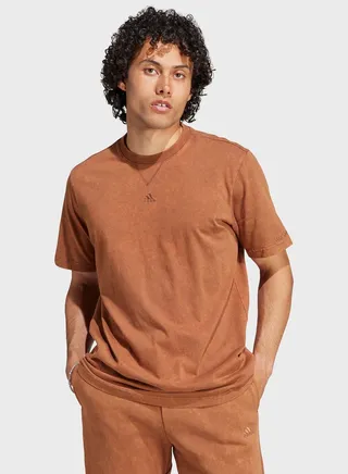 Essential T-Shirt 
