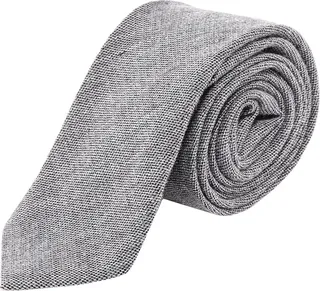 Wool tie