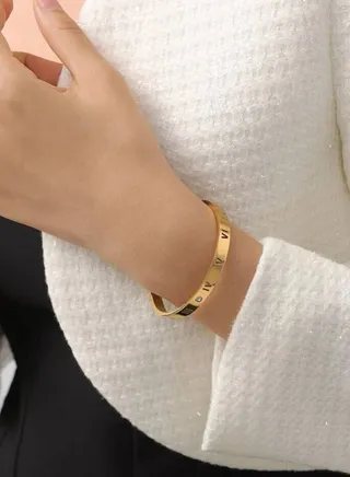 Elegant 18k Gold Plated Bracelet For Women 