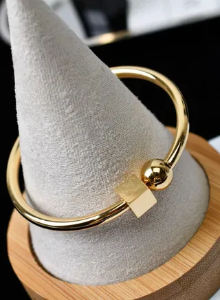 Stainless Steel Bracelet, Gold-Colored with A Modern Design for Women 