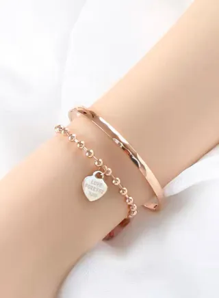 Two-Piece Bracelet Set with A Modern Design for Women 