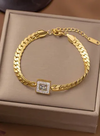 Elegant Gold Plated Stainless Steel Bracelet For Women 