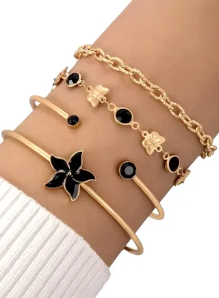Large Set of 4 Pieces of Bracelets in Different Shapes and New Fashion Geometric Shapes, Suitable for Daily Use. Suitable for Daily Wear and As a Gift to Friends. 