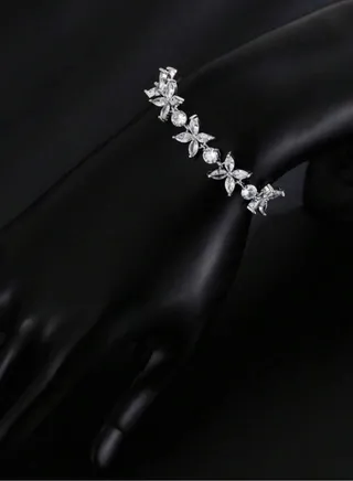 Luxury & Elegant Women's Silver Plated Bracelet Cubic Zirconia 