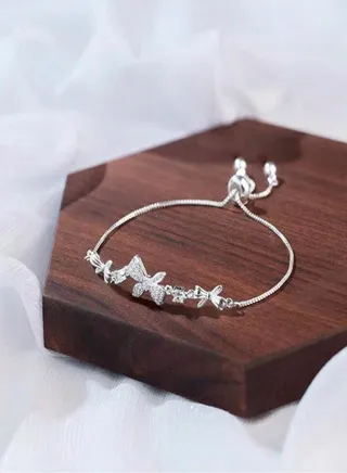 Luxury & Elegant Silver Plated Bracelet Cubic Zirconia For Ladies Under 12 Years Old 