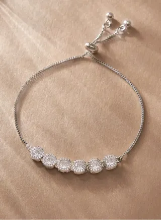 Trendy Fashionable Bracelet For Women High Quality 