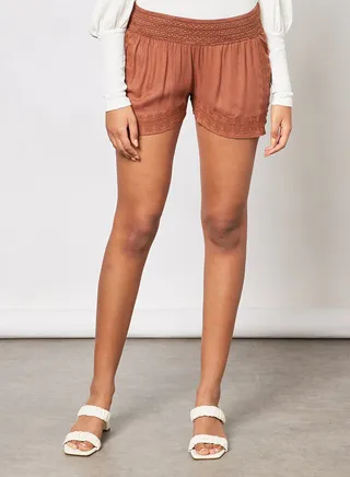 Embroidered Detail Shorts White/Pink 
