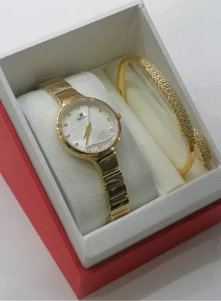 Women's watch with bracelets and ring, resistant to water and rust 