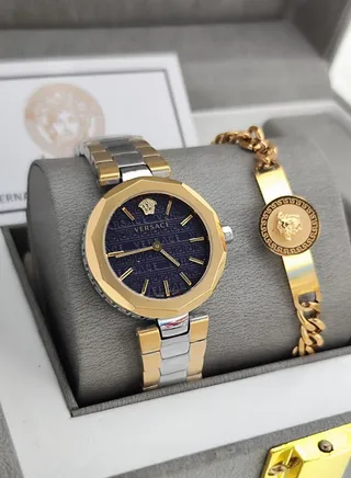 Luxury and beautiful second-class Versace women's watch set 