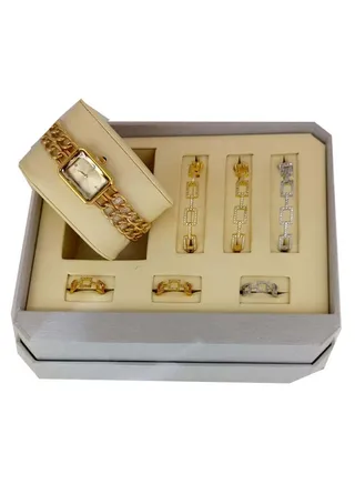 Women's Watch Set With 3 Bracelet And 3 Rings 